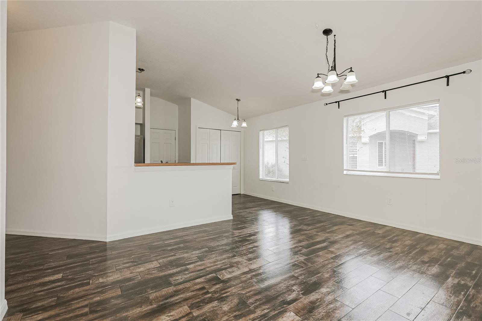 Image 4 of 14 For 544 Lindsay Anne Court