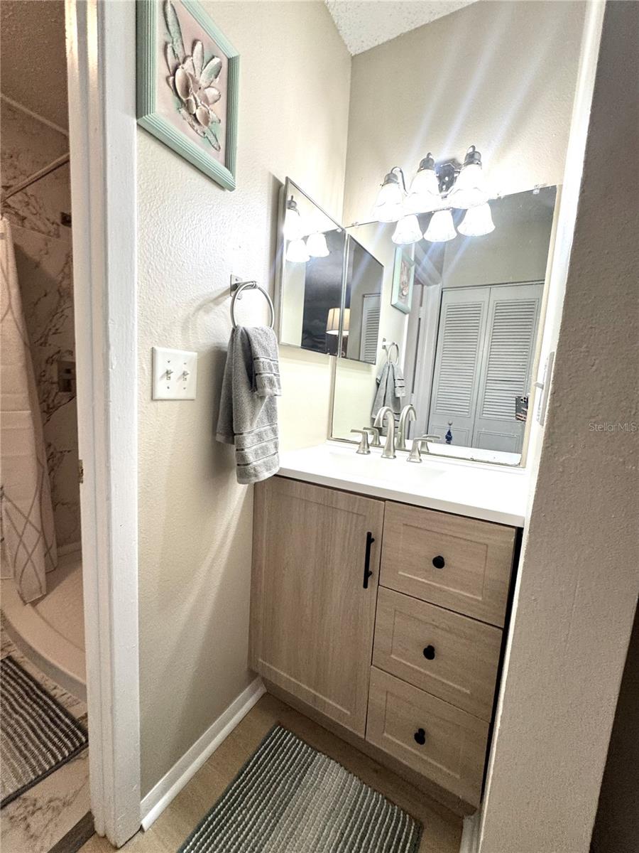 Image 12 of 18 For 7249 Parkside Villas Drive N