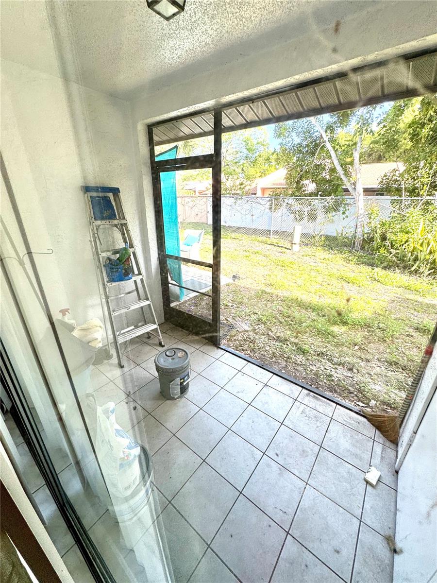 Image 16 of 18 For 7249 Parkside Villas Drive N