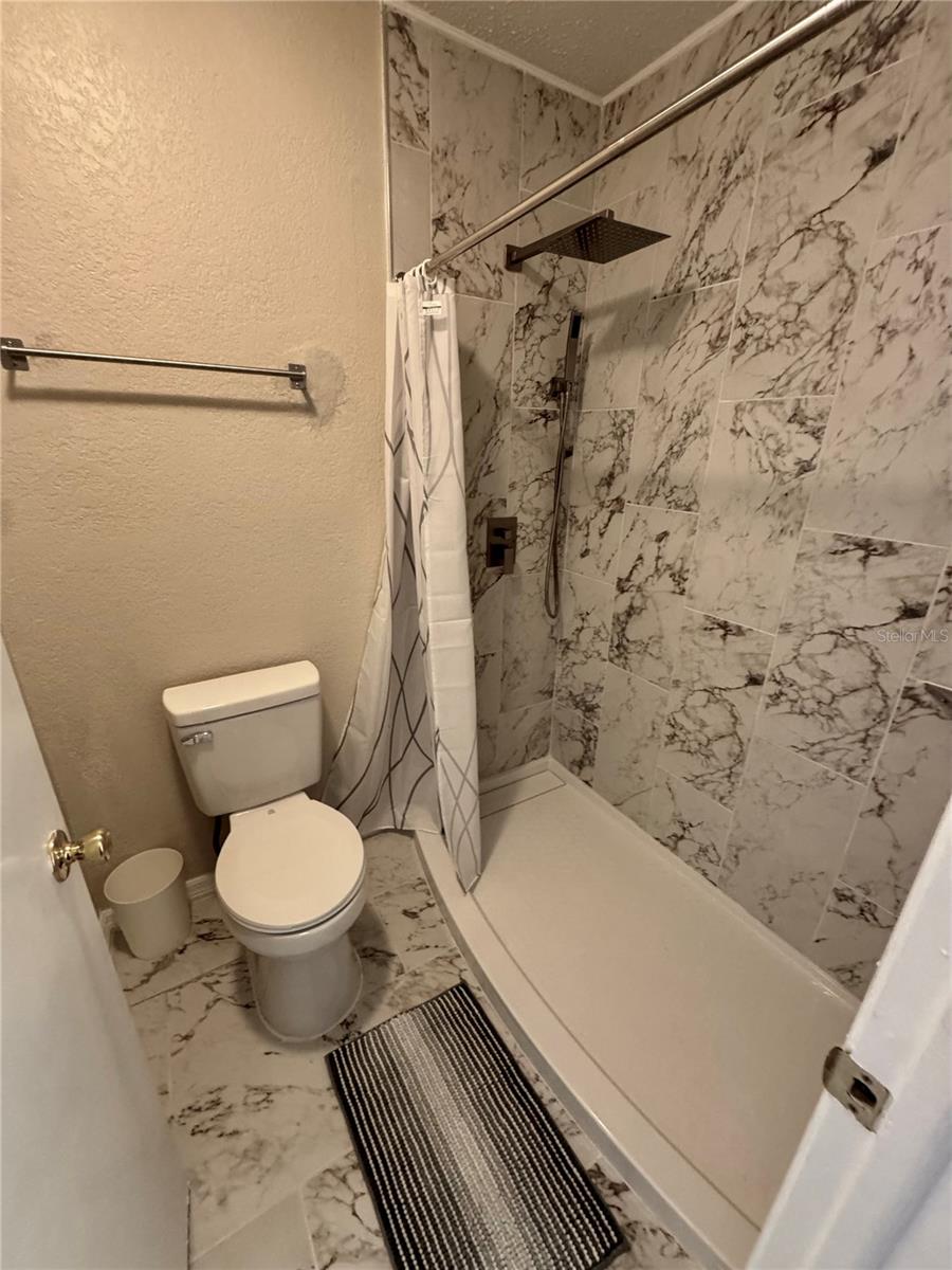 Image 17 of 18 For 7249 Parkside Villas Drive N