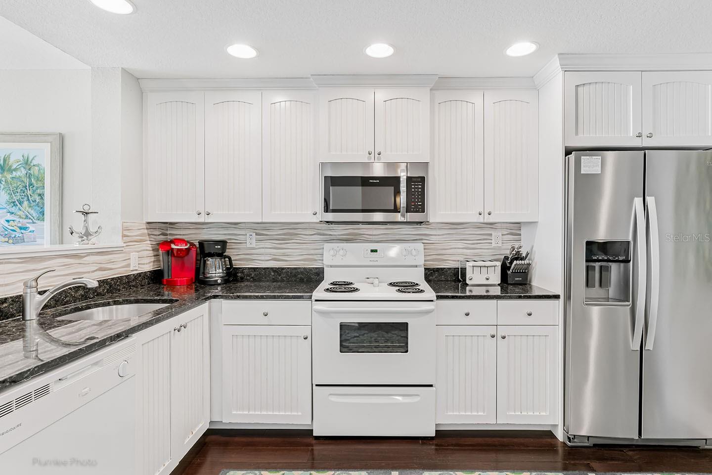 Image 16 of 39 For 399 2nd Street 416