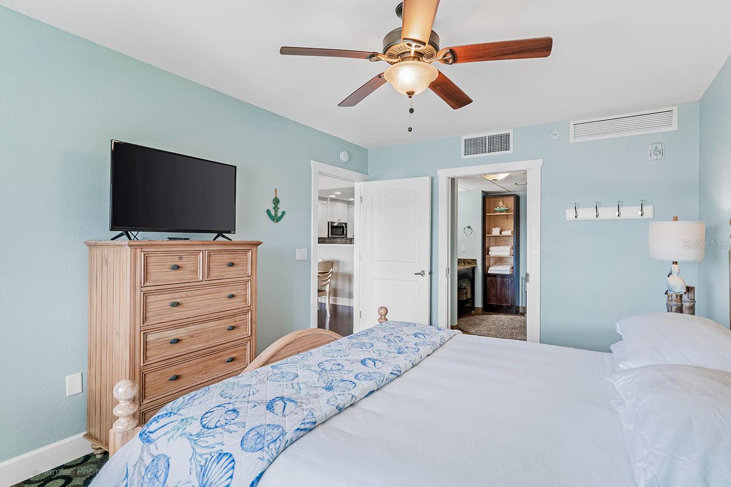 Image 21 of 39 For 399 2nd Street 416