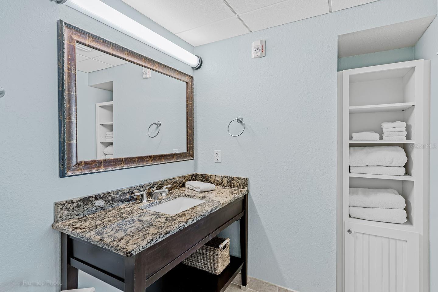 Image 31 of 39 For 399 2nd Street 416