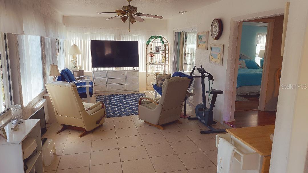 Image 12 of 19 For 1207 Gillespie Drive N