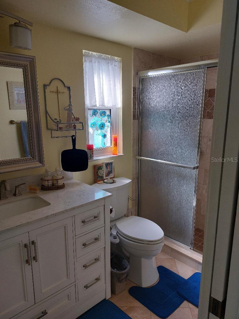 Image 16 of 19 For 1207 Gillespie Drive N