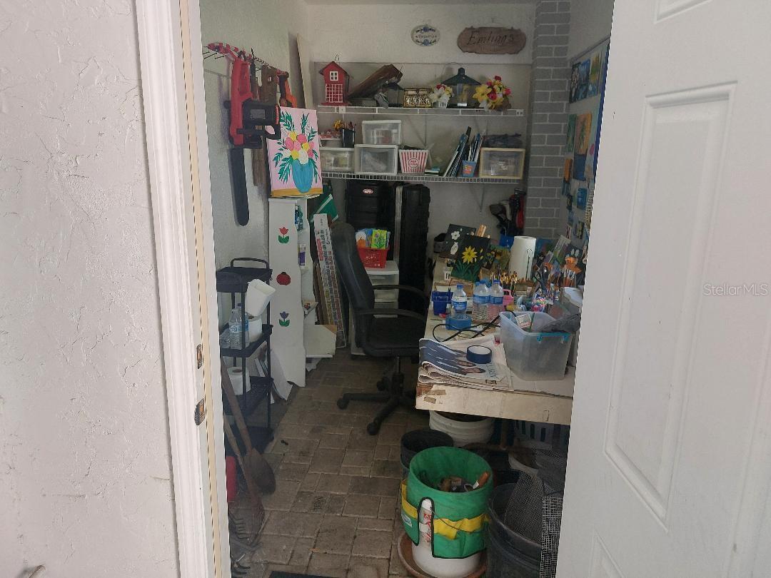 Image 18 of 19 For 1207 Gillespie Drive N