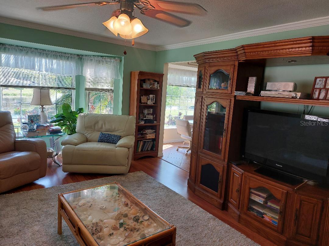 Image 9 of 19 For 1207 Gillespie Drive N