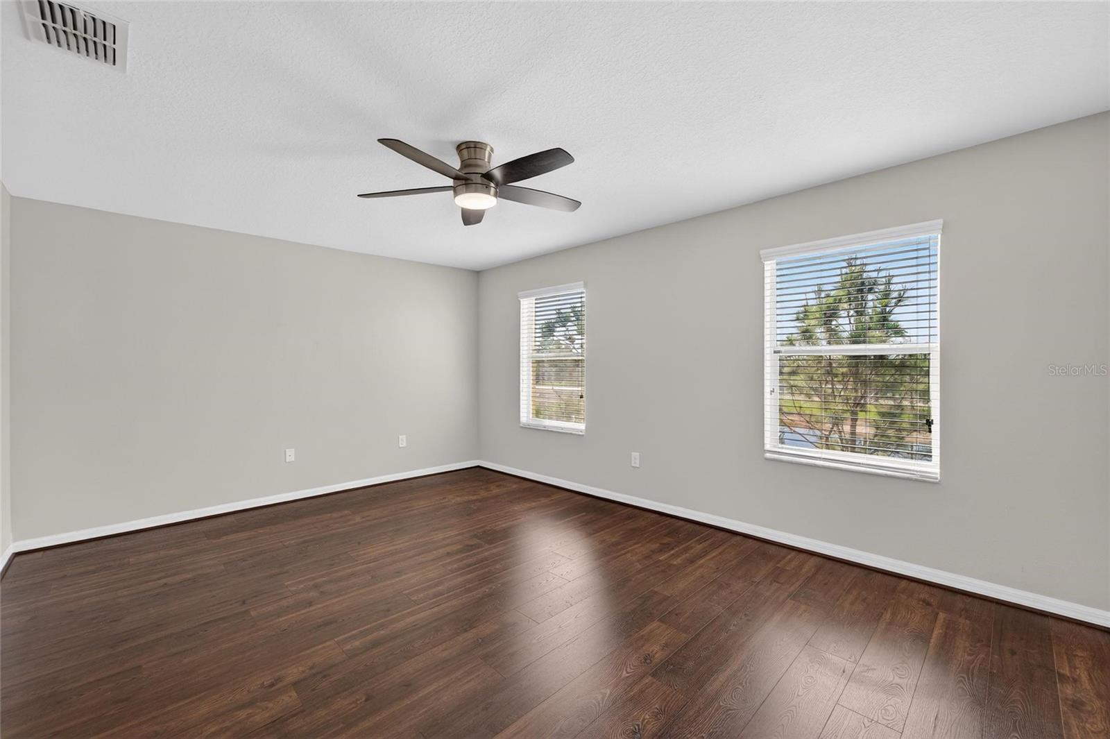 Image 20 of 41 For 12964 Utopia Gardens Way