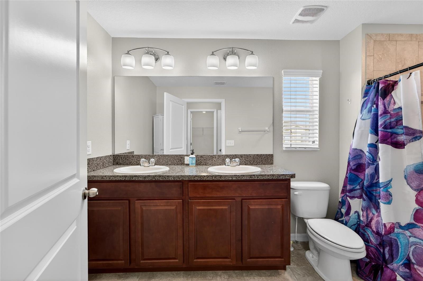 Image 23 of 41 For 12964 Utopia Gardens Way