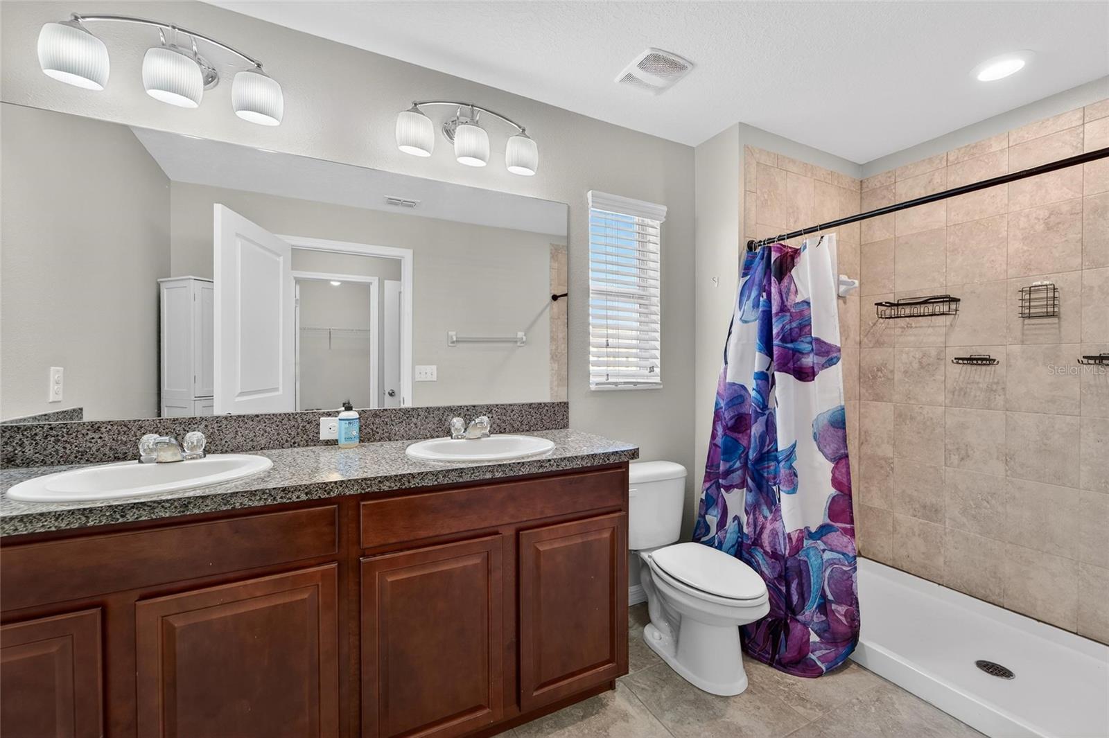 Image 24 of 41 For 12964 Utopia Gardens Way