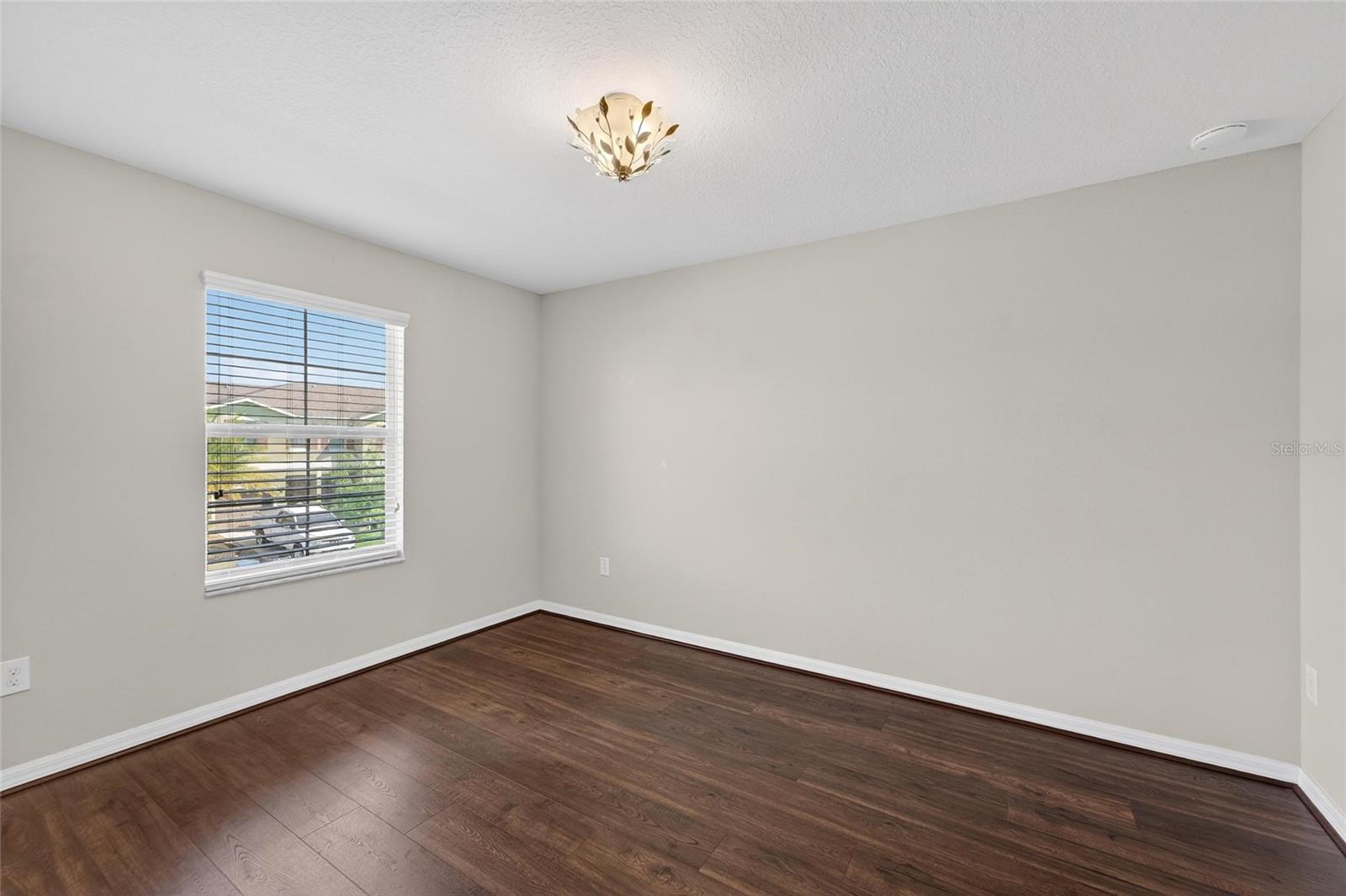 Image 27 of 41 For 12964 Utopia Gardens Way