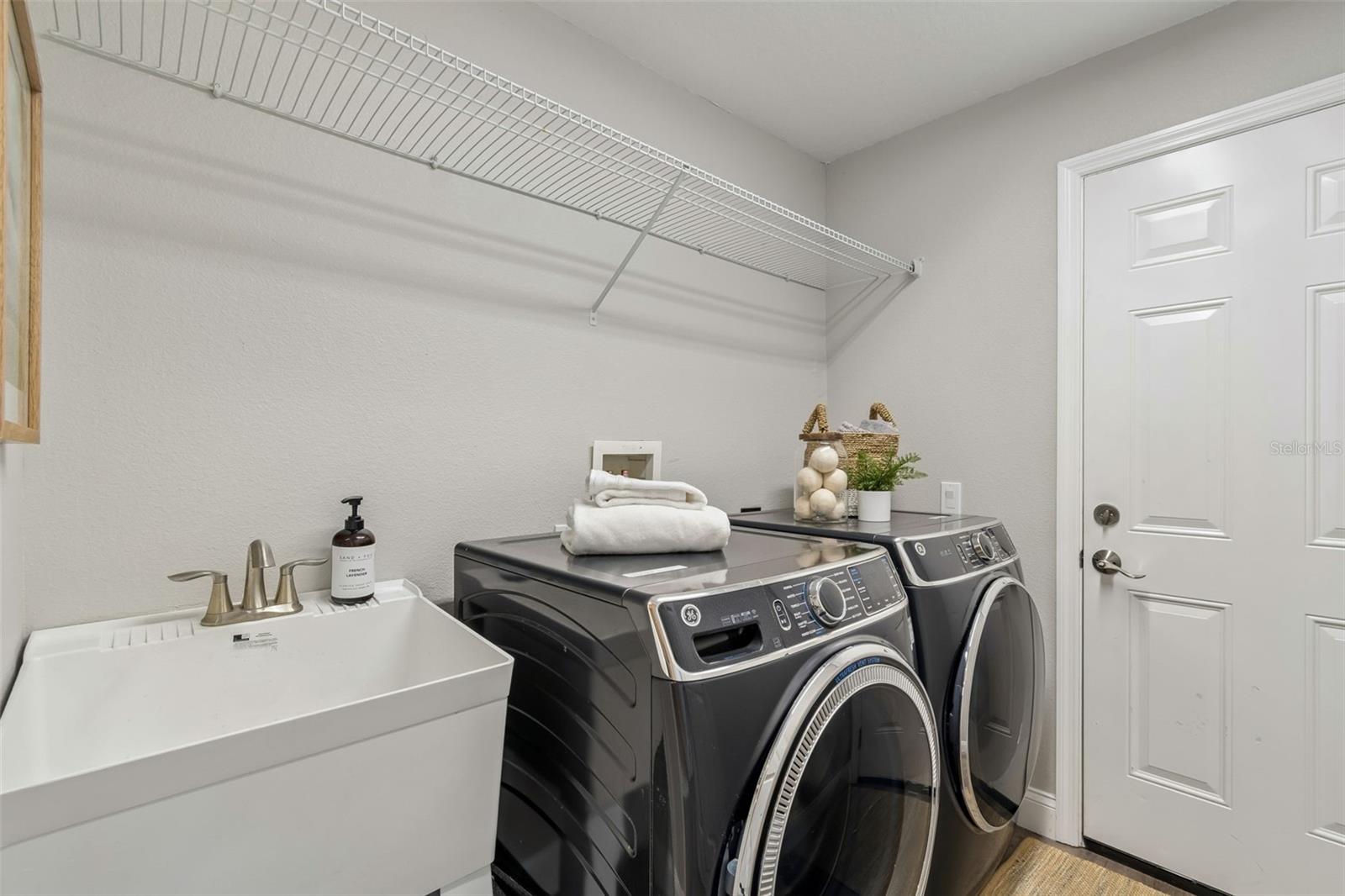 Image 38 of 98 For 3313 Chessington Drive