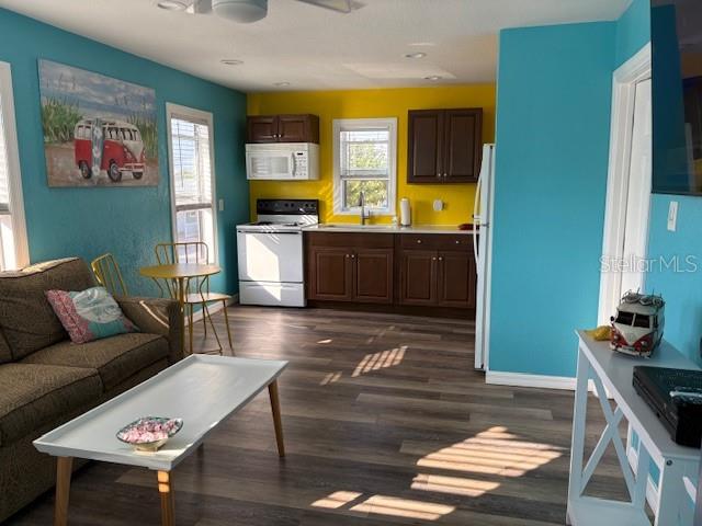 Image 11 of 20 For 13343 Gulf Boulevard D14