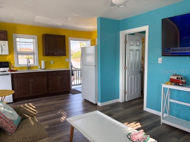 Image 12 of 20 For 13343 Gulf Boulevard D14