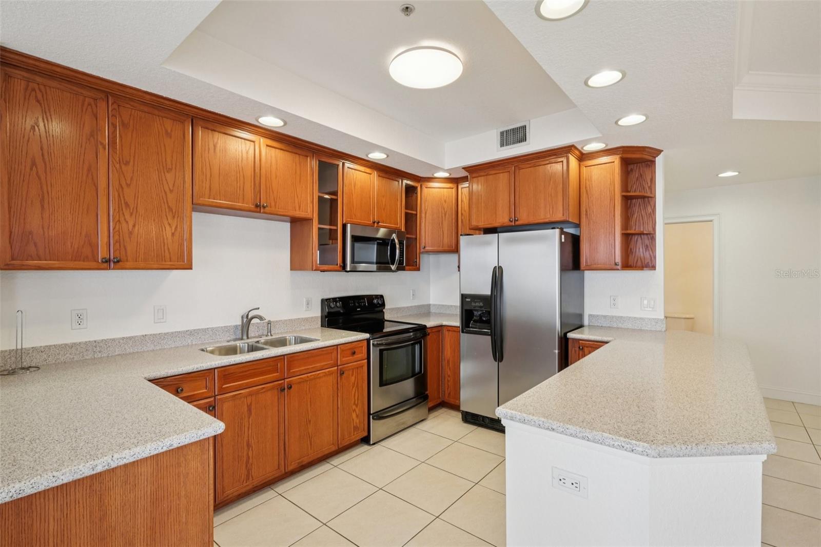 Image 14 of 41 For 750 4th Avenue S 502