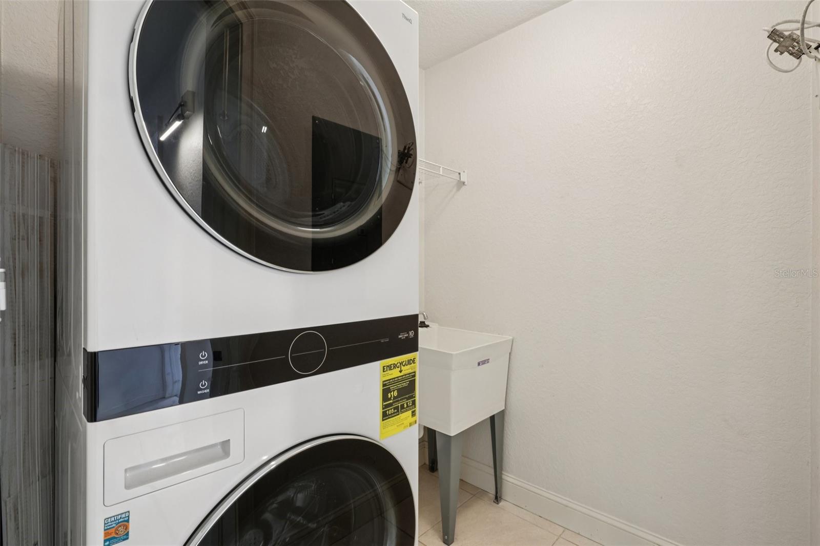 Image 17 of 41 For 750 4th Avenue S 502