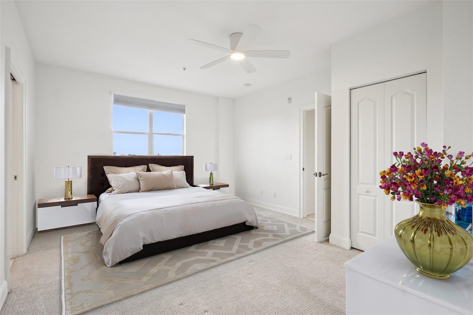 Image 18 of 41 For 750 4th Avenue S 502