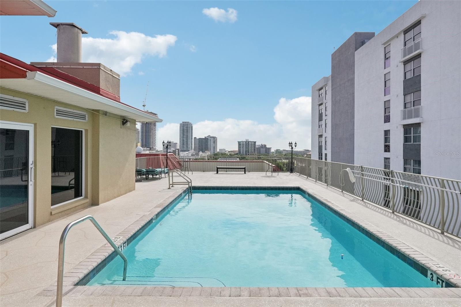 Image 32 of 41 For 750 4th Avenue S 502