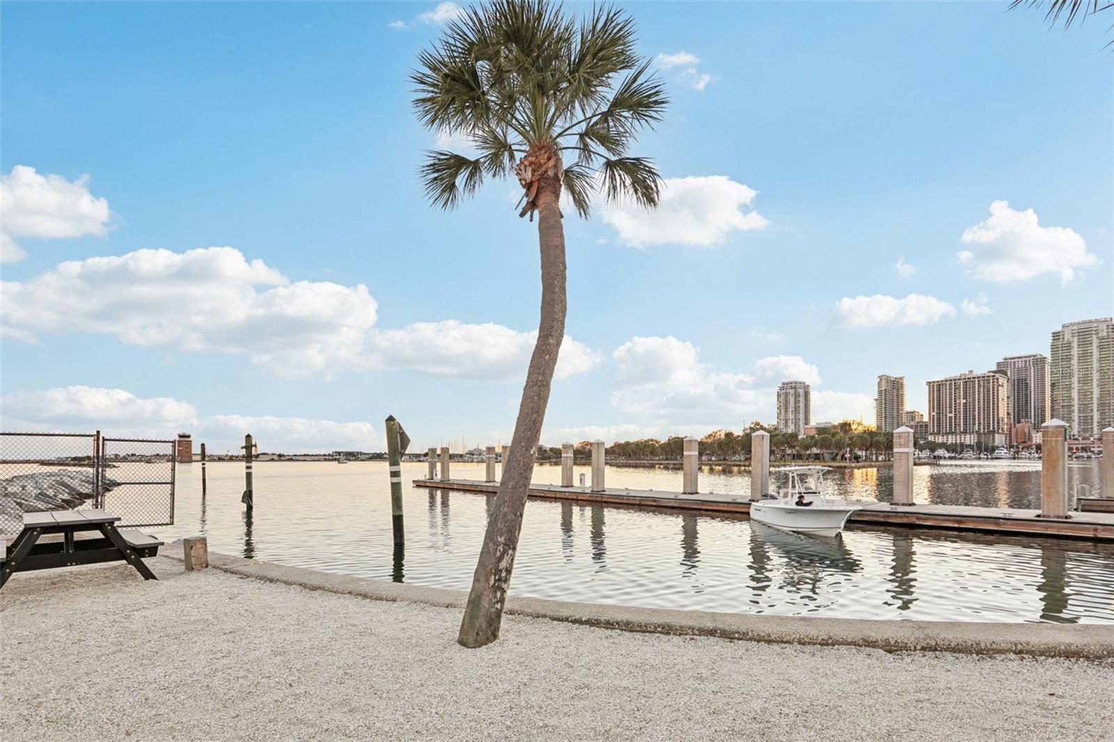 Image 39 of 41 For 750 4th Avenue S 502