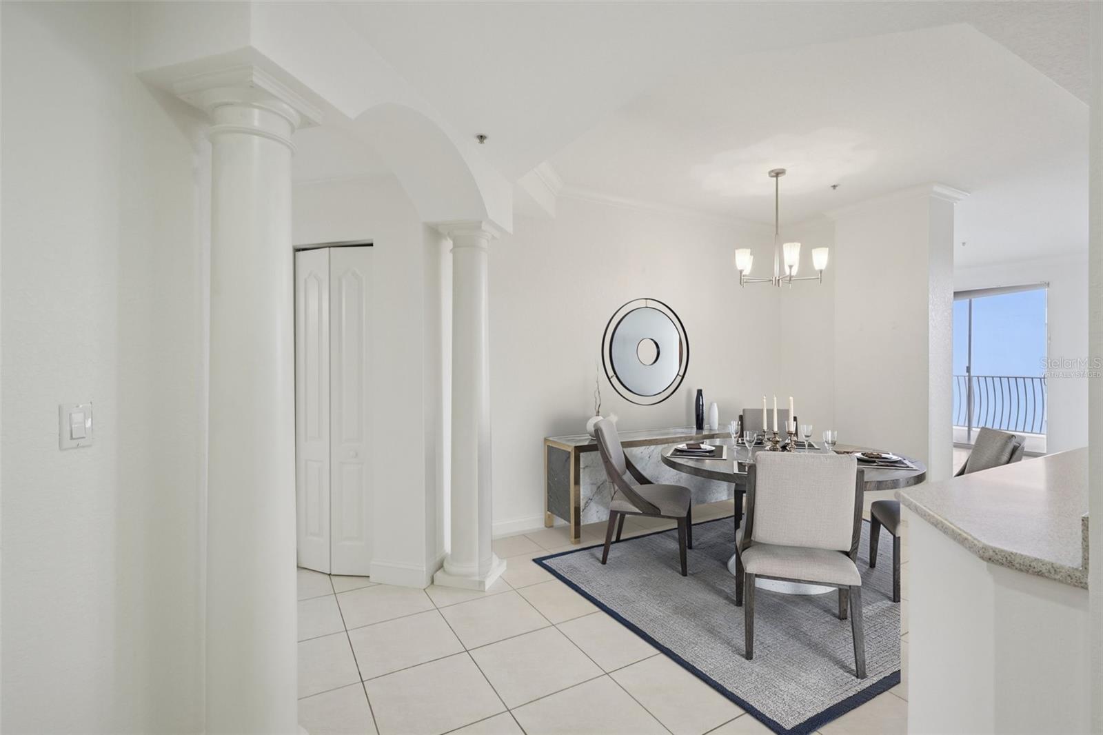 Image 6 of 41 For 750 4th Avenue S 502