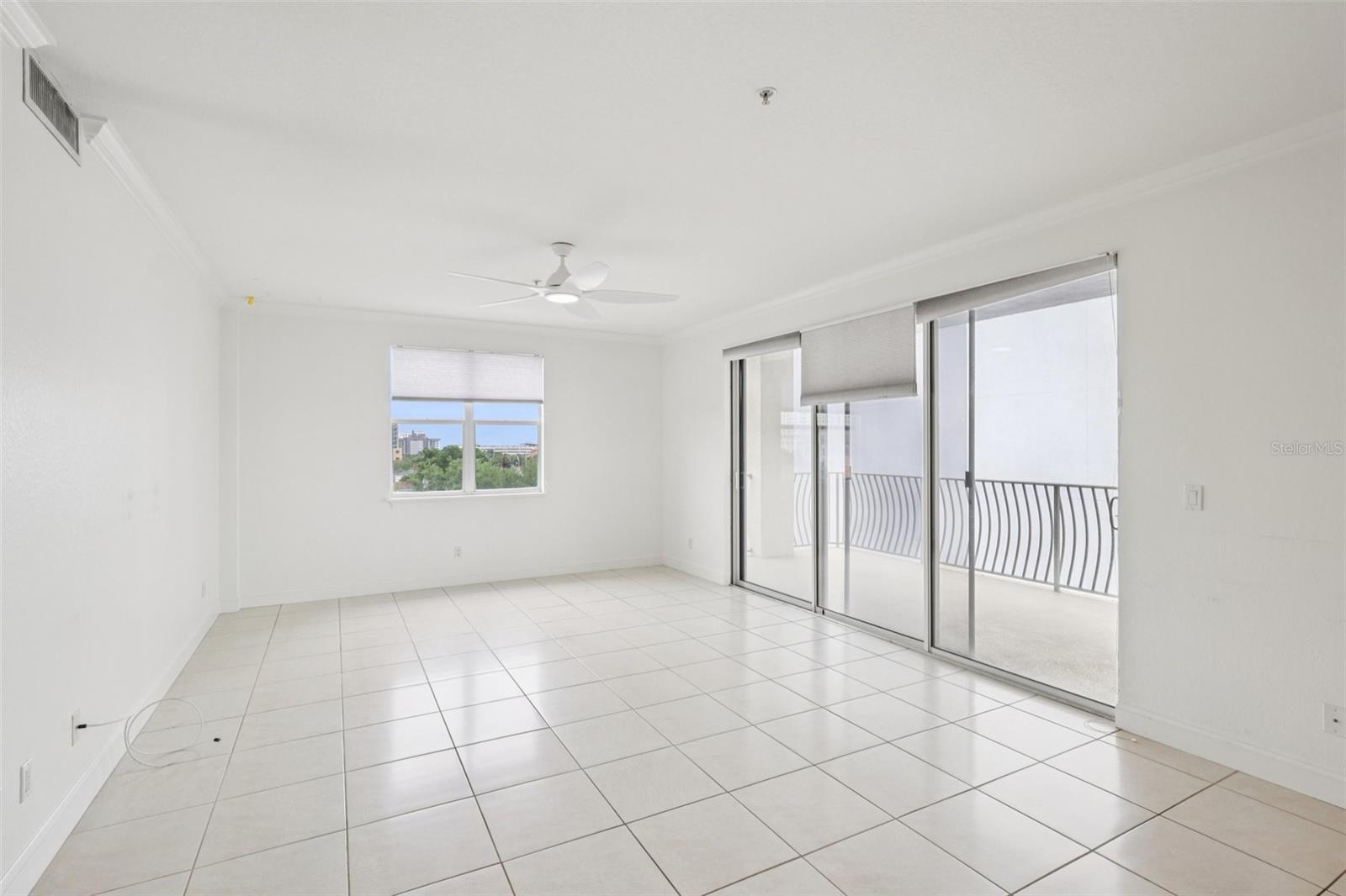 Image 9 of 41 For 750 4th Avenue S 502