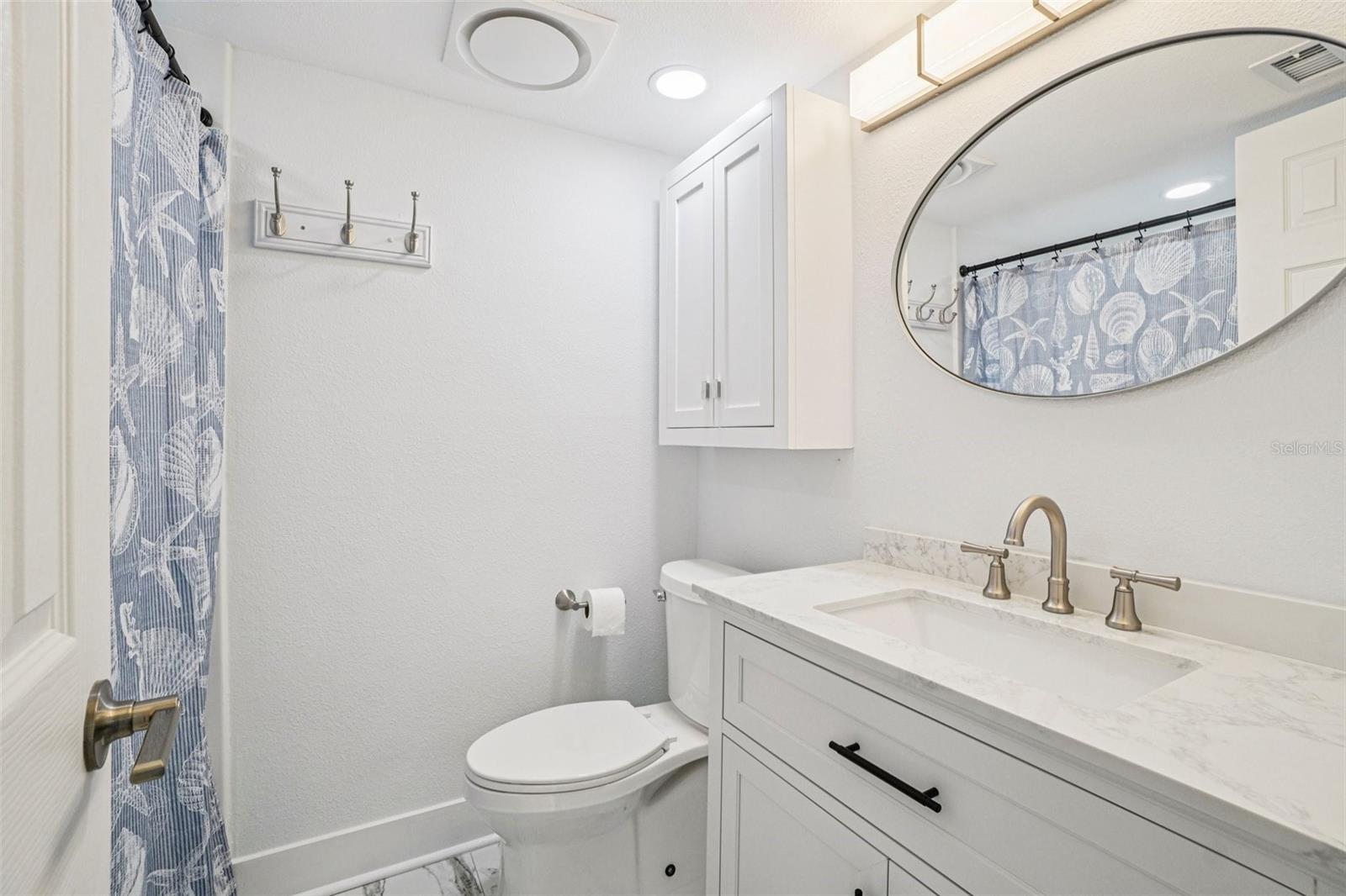 Image 17 of 29 For 4750 Cove Circle 107