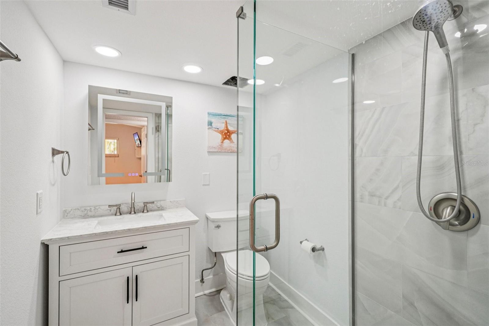 Image 9 of 29 For 4750 Cove Circle 107