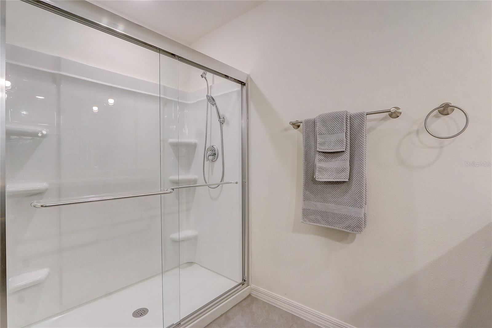 Image 7 of 31 For 308 Fairways View Drive