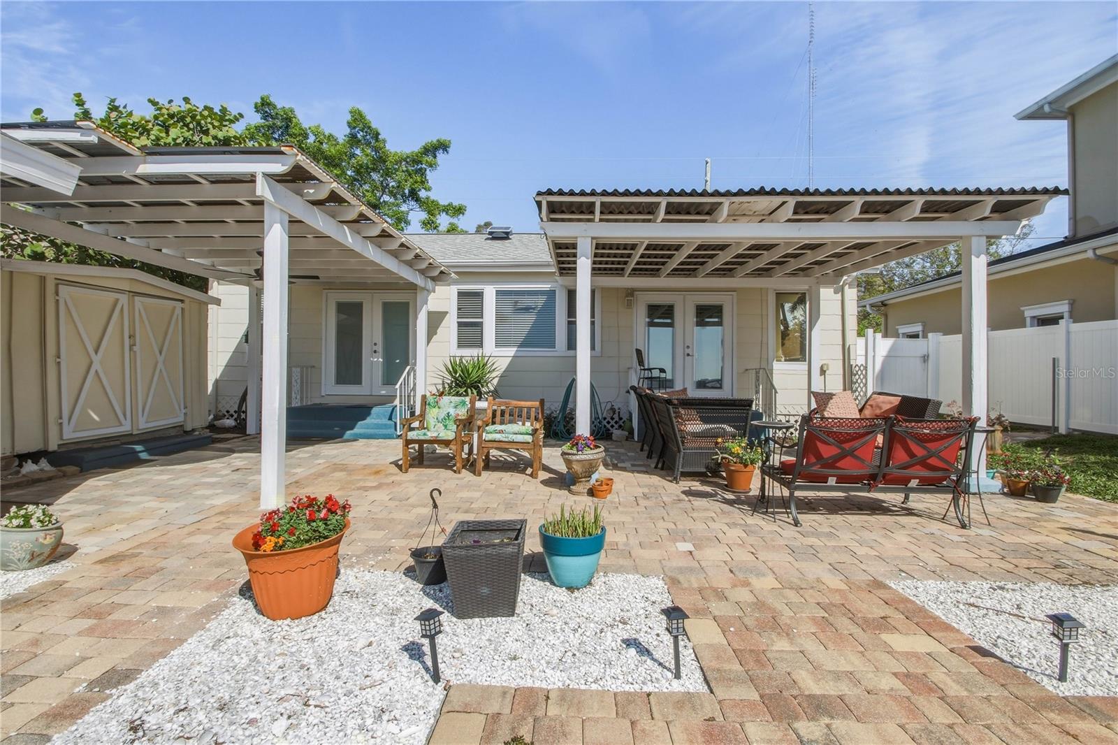 Image 14 of 25 For 950 Weedon Drive Ne