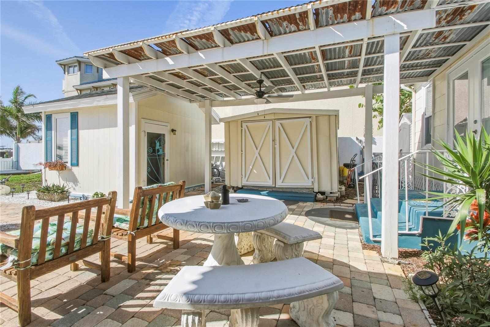 Image 8 of 25 For 950 Weedon Drive Ne