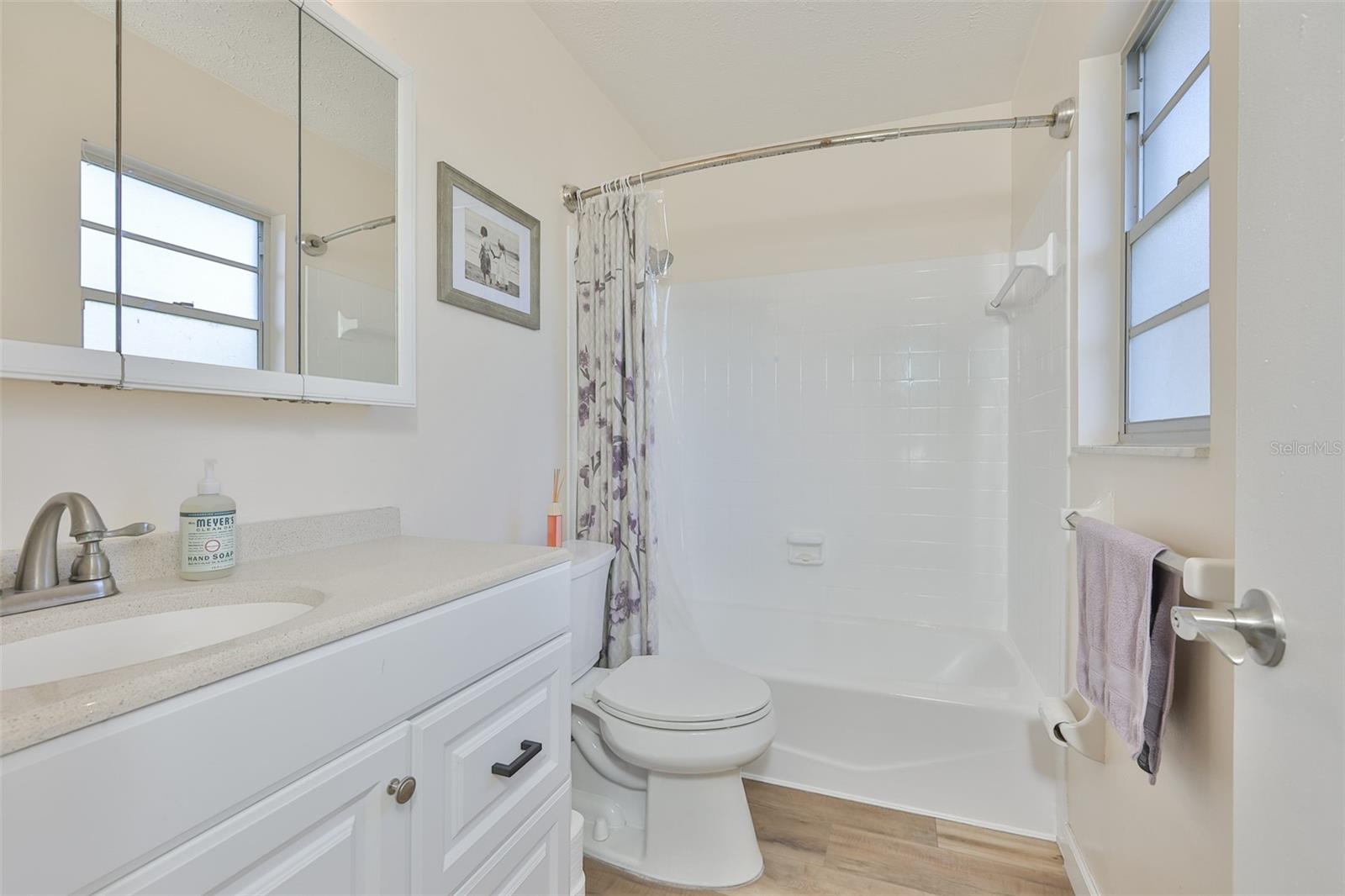 Image 25 of 40 For 116 Mary Kay Court