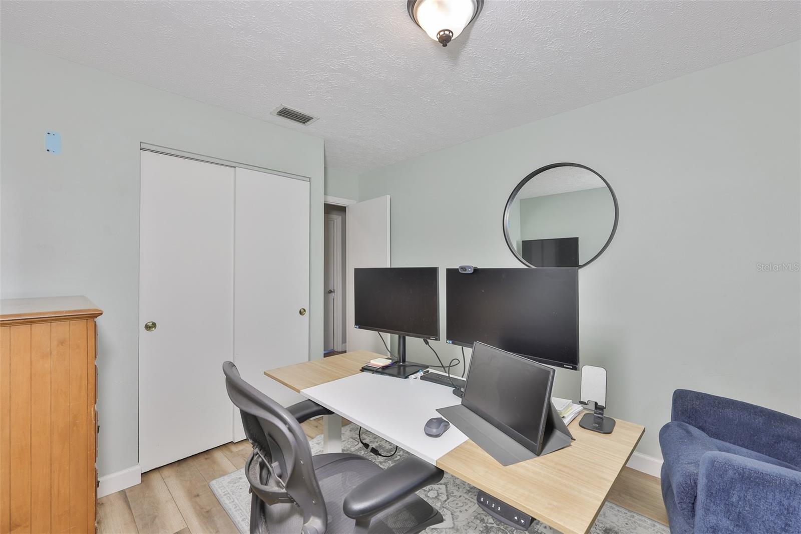 Image 34 of 40 For 116 Mary Kay Court