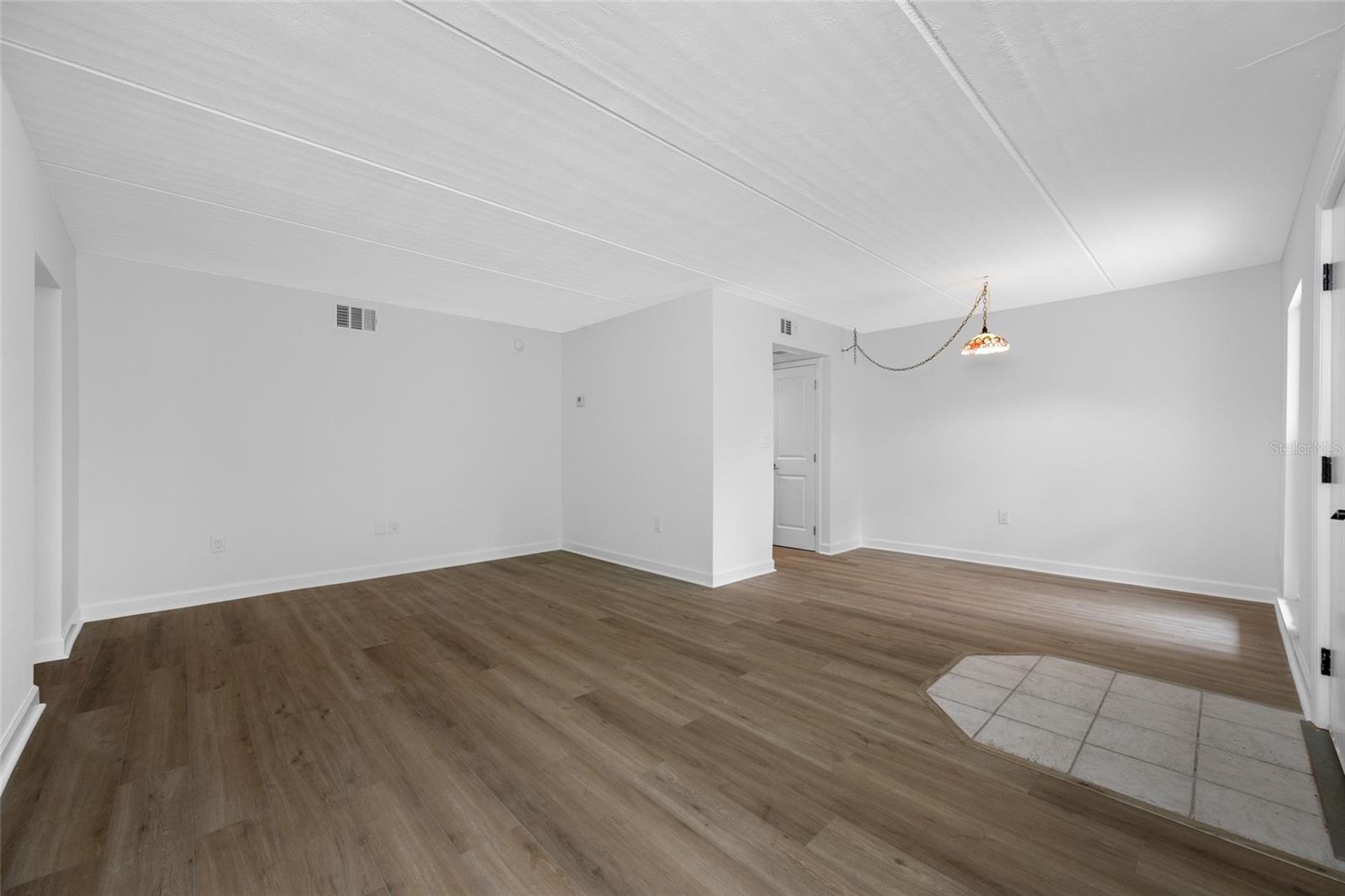 Image 17 of 43 For 8911 Blind Pass Road 114