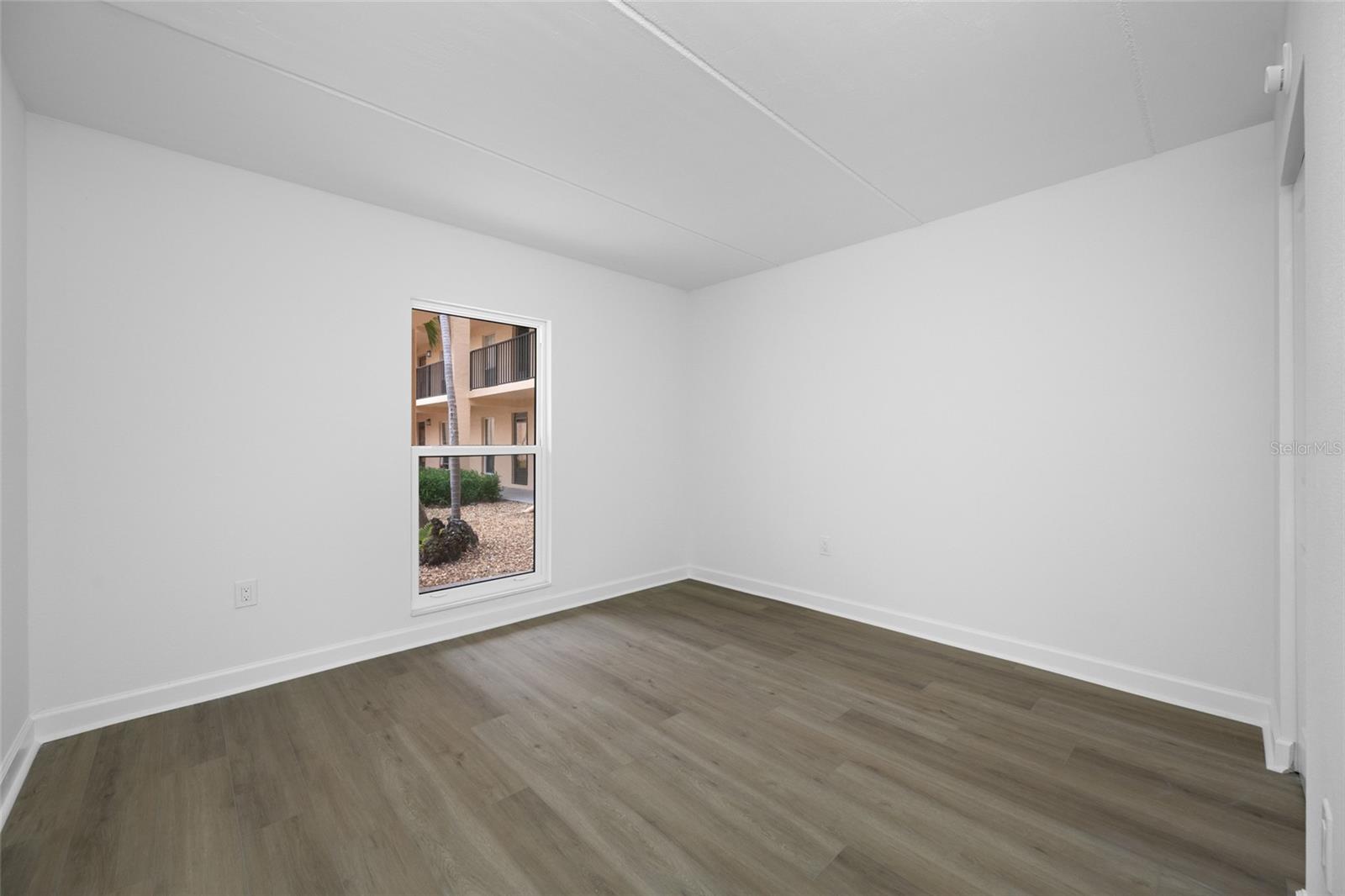 Image 23 of 43 For 8911 Blind Pass Road 114