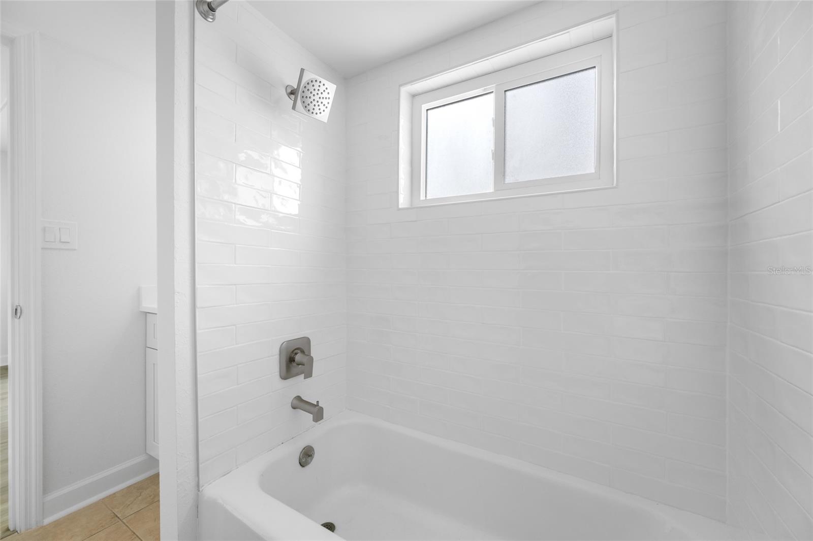 Image 30 of 43 For 8911 Blind Pass Road 114