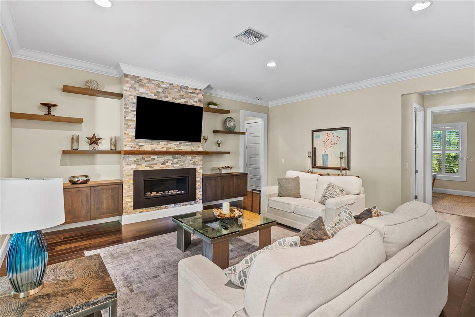 Image 10 of 59 For 3211 Bay Villa Avenue