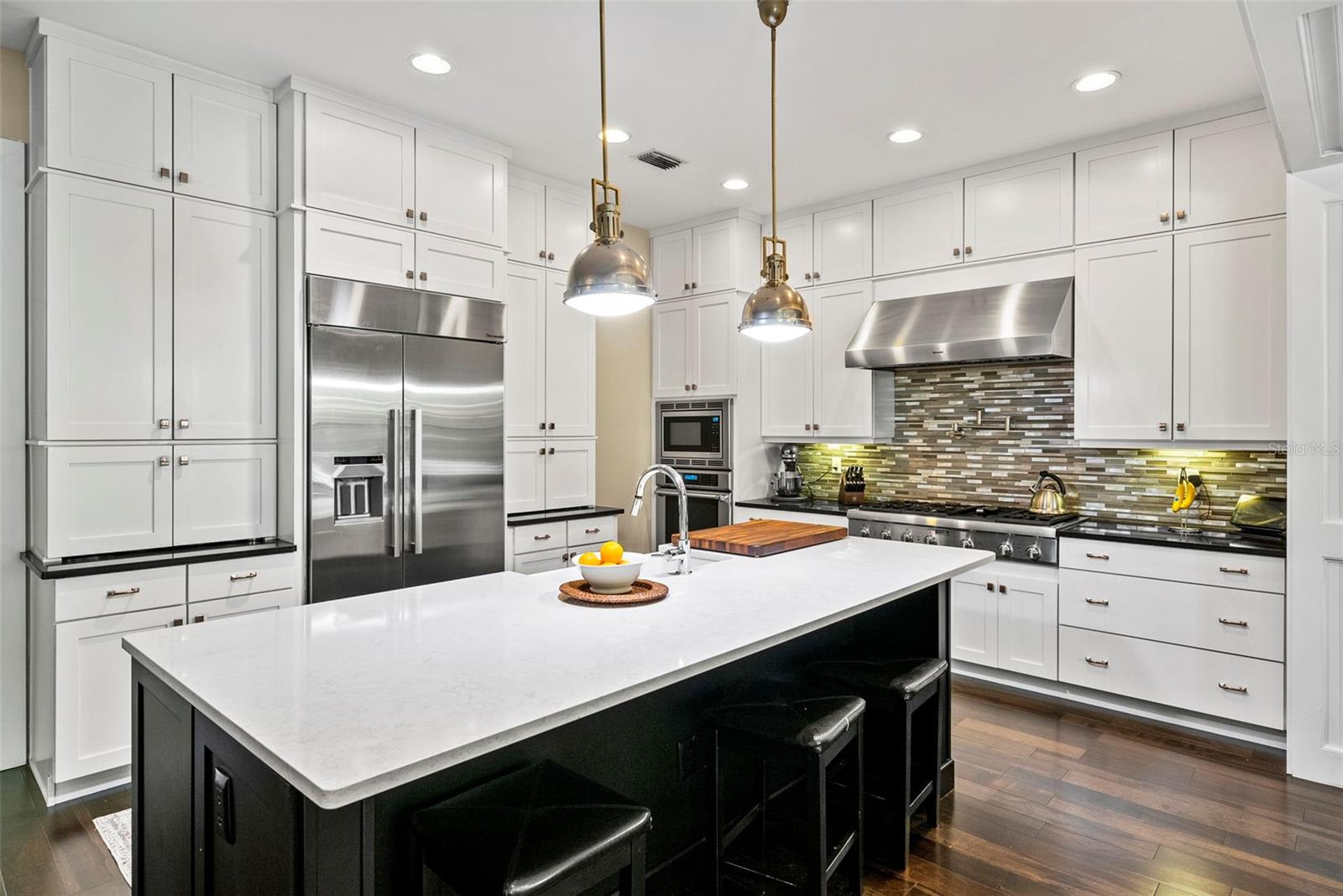 Image 13 of 59 For 3211 Bay Villa Avenue