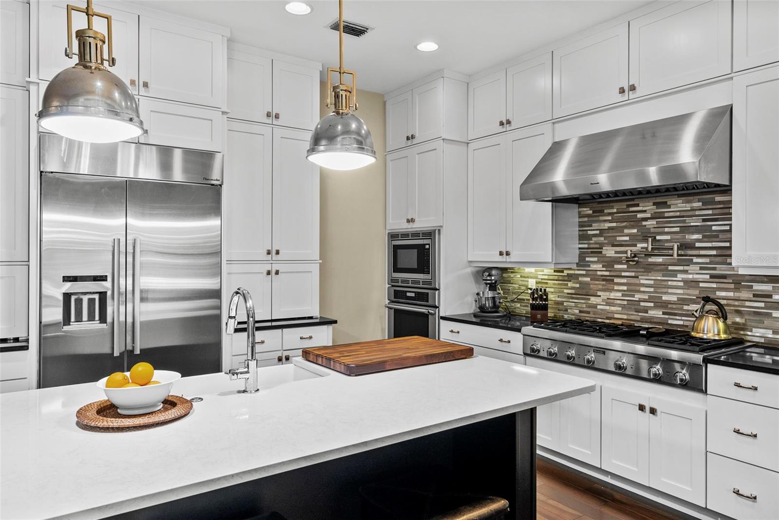 Image 15 of 59 For 3211 Bay Villa Avenue