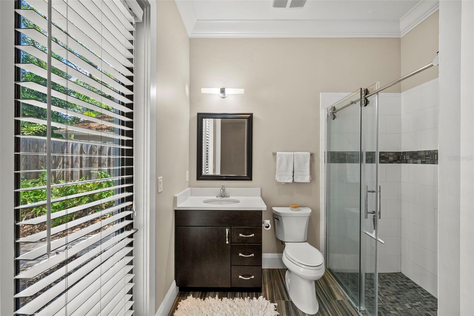 Image 25 of 59 For 3211 Bay Villa Avenue