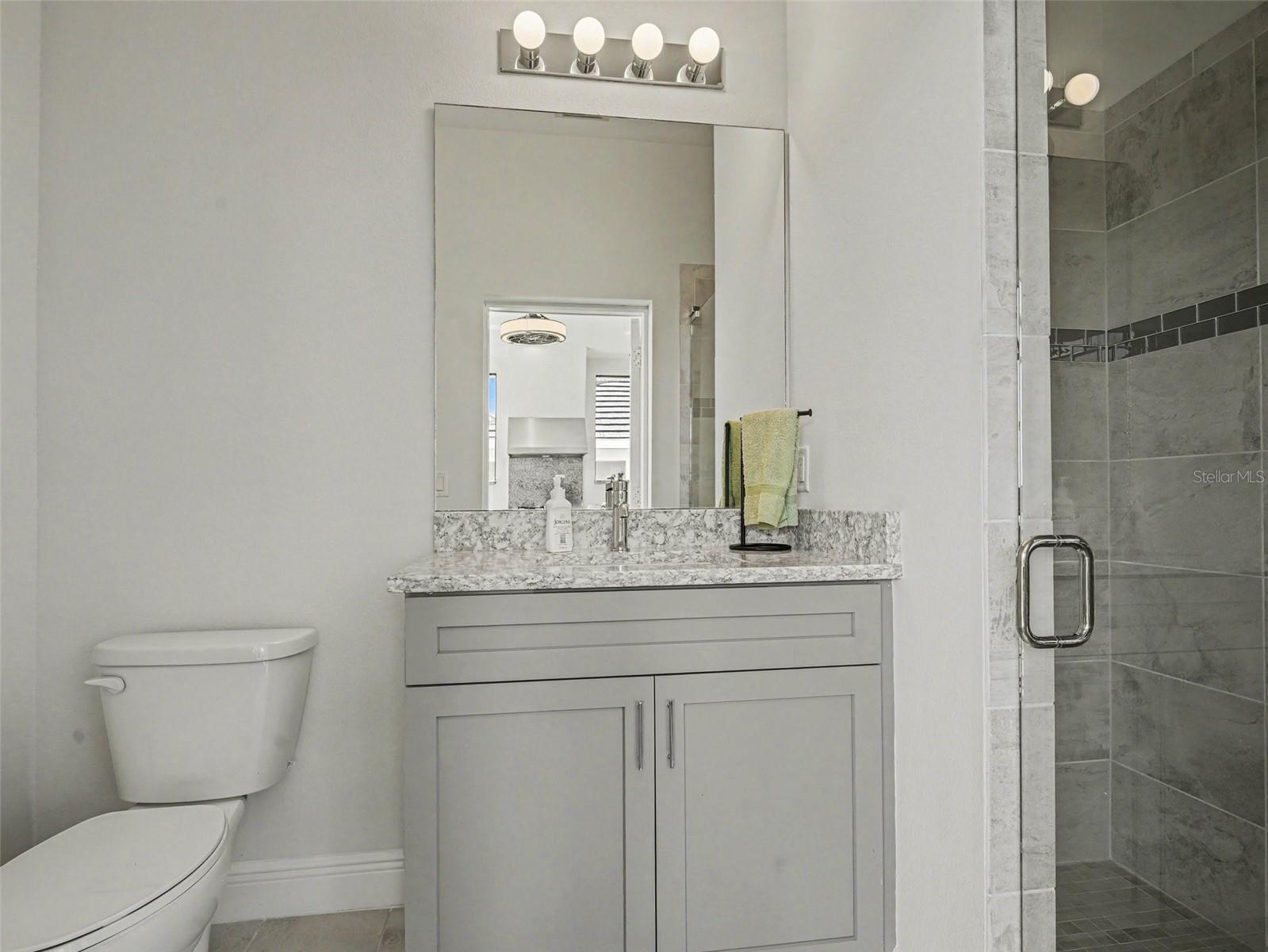 Image 17 of 32 For 5508 Title Row Drive