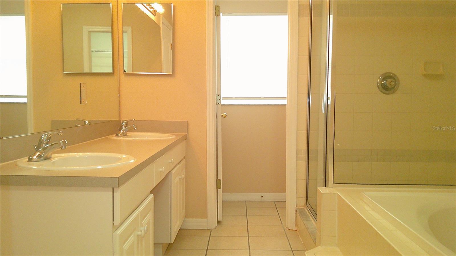 Image 13 of 22 For 9724 Mary Robin Drive