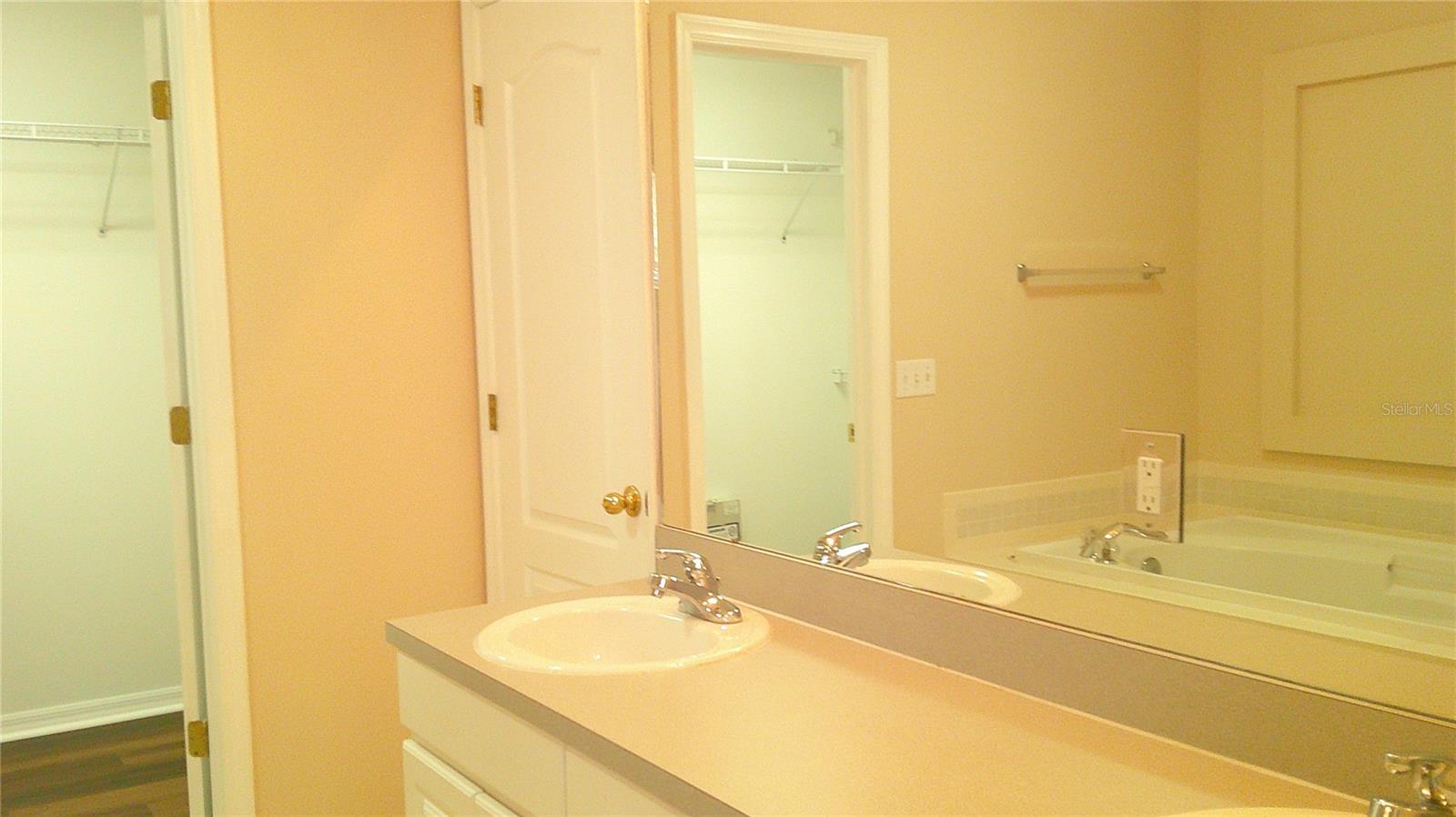 Image 14 of 22 For 9724 Mary Robin Drive