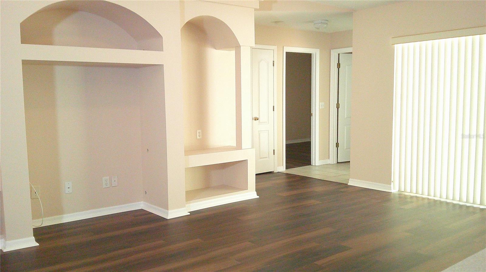 Image 9 of 22 For 9724 Mary Robin Drive