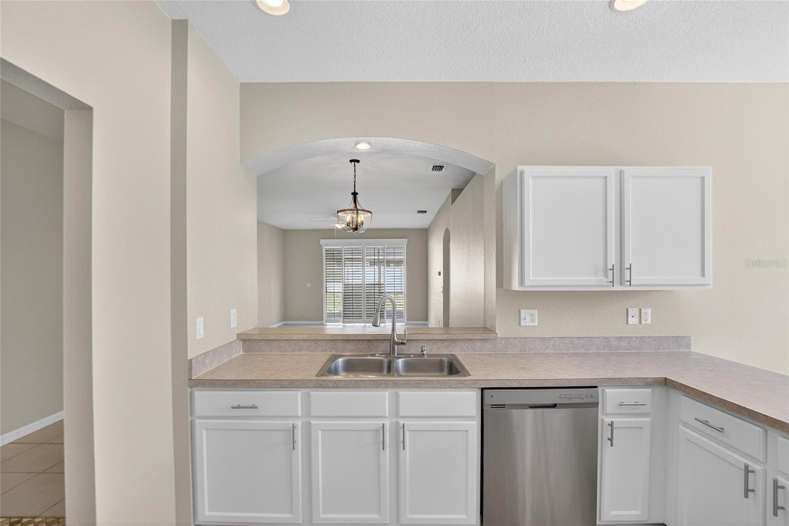 Image 15 of 74 For 5714 Hawkgrove Place