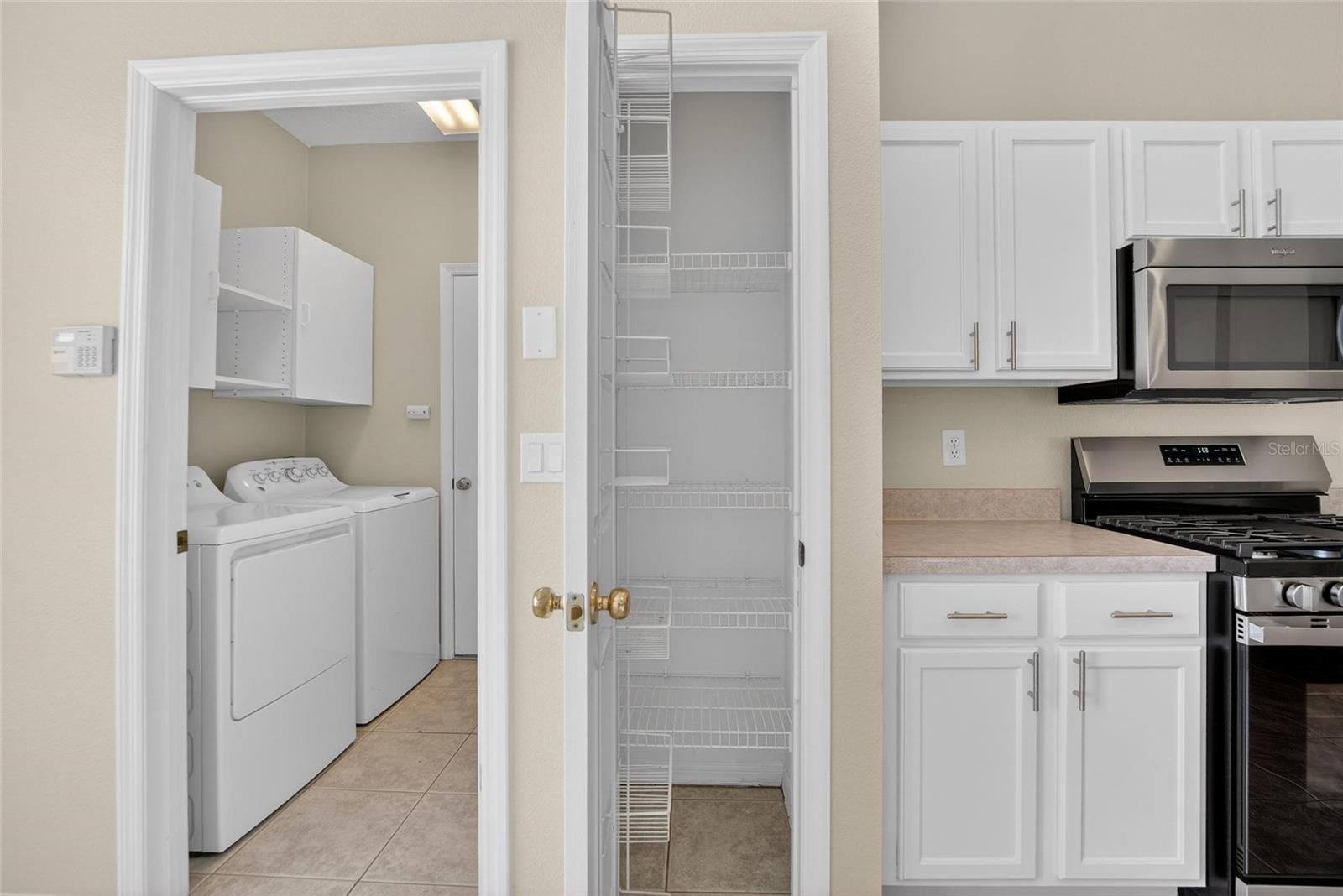 Image 17 of 74 For 5714 Hawkgrove Place