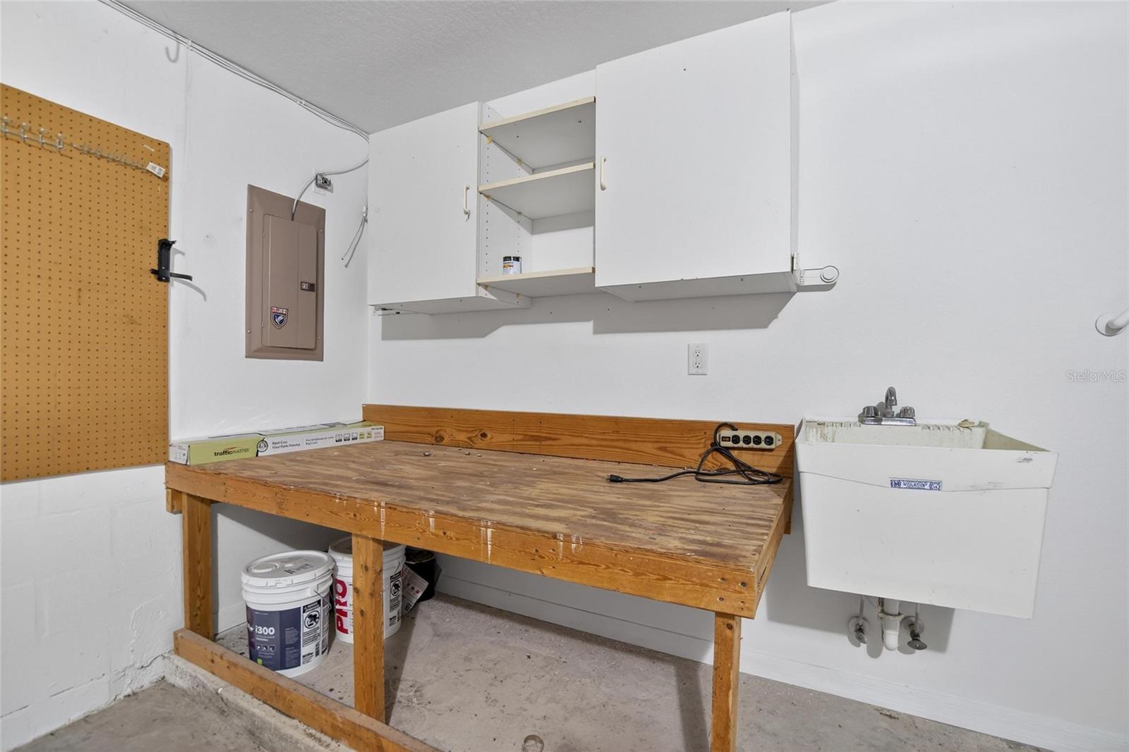 Image 21 of 74 For 5714 Hawkgrove Place