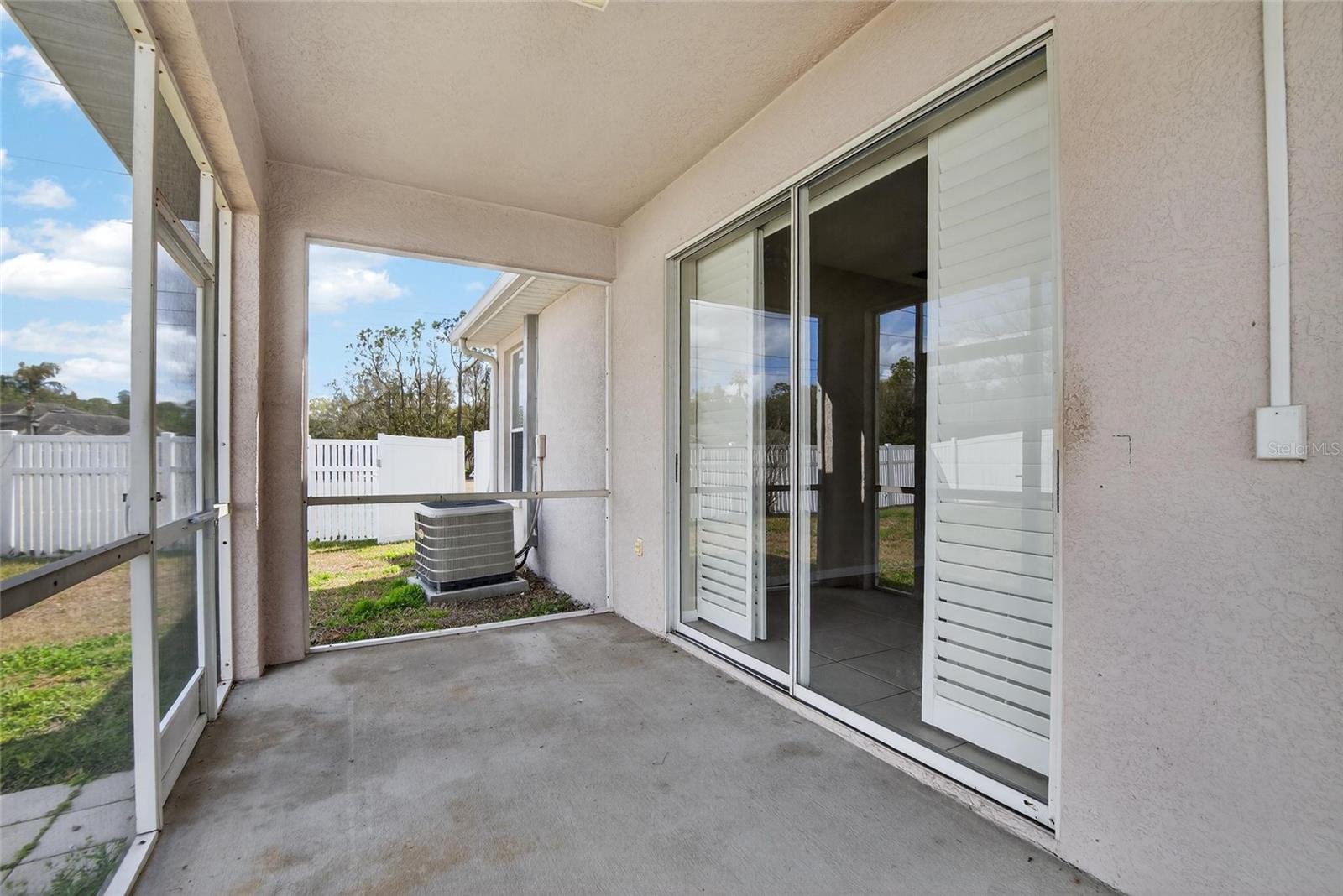 Image 33 of 74 For 5714 Hawkgrove Place