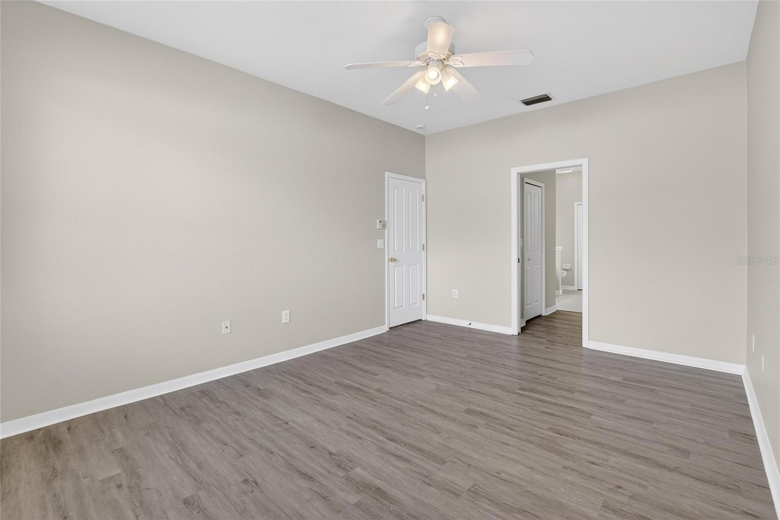 Image 43 of 74 For 5714 Hawkgrove Place