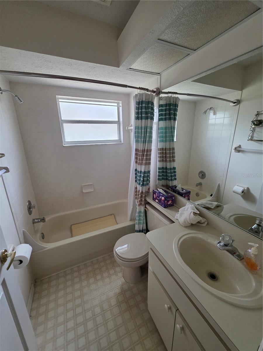 Image 8 of 28 For 10904 Brookhaven Drive