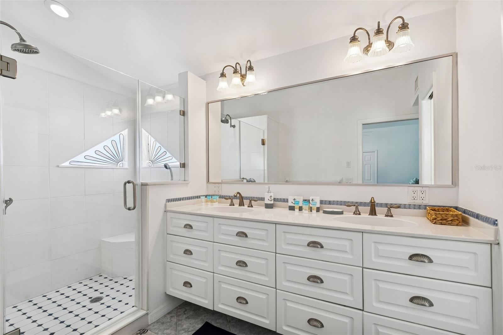 Image 32 of 57 For 8432 Gulf Boulevard Sailfish